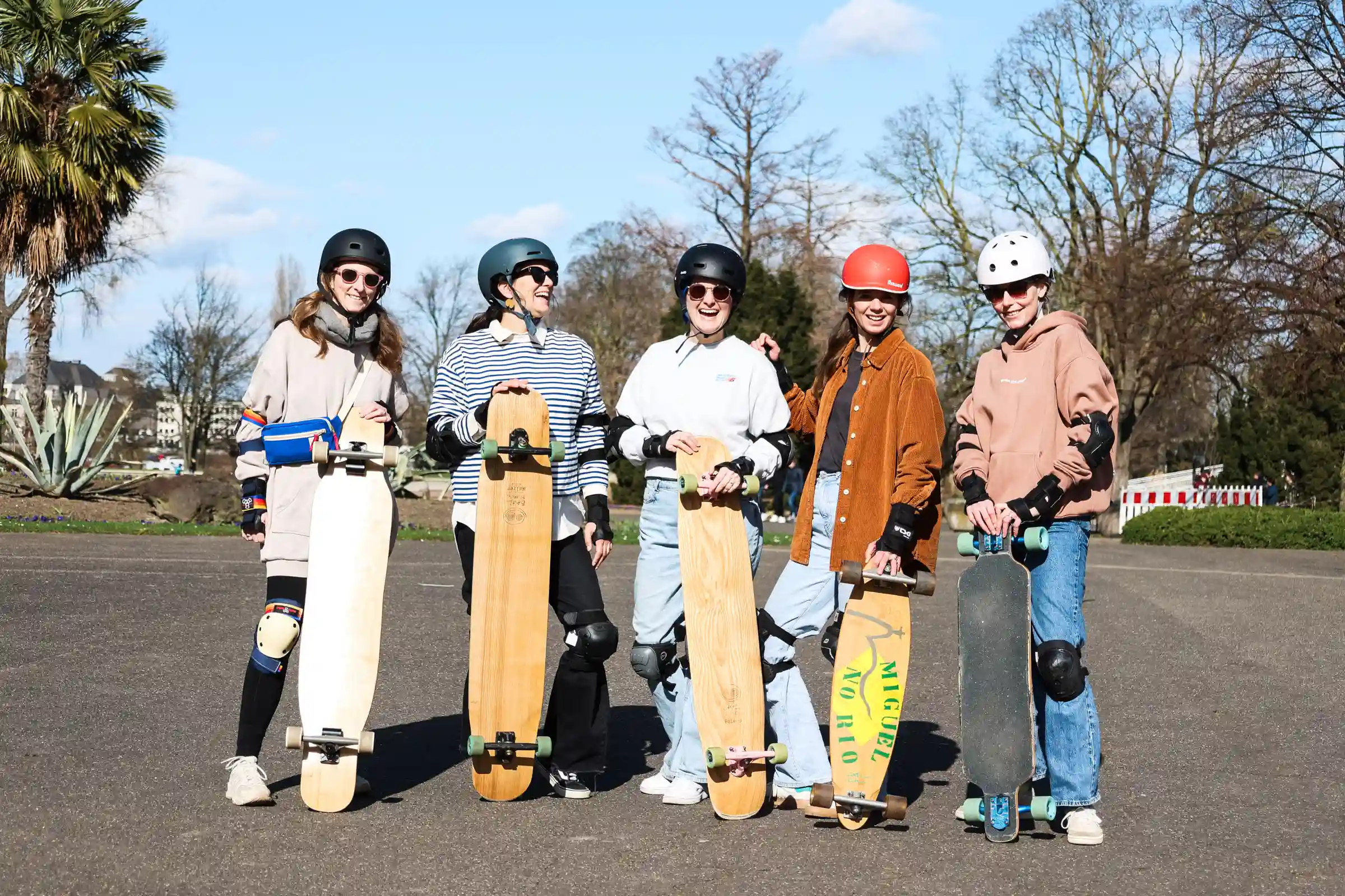 Eine Teilnehmerin beim Longboard Dancing Kurs in Köln mit Deborah Keser